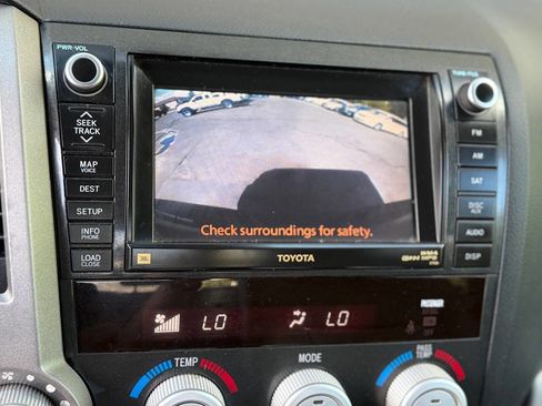 Used 2010 Toyota Tundra Limited image 24