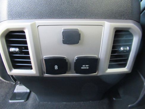 Used 2020 Ford F250 Lariat image 16