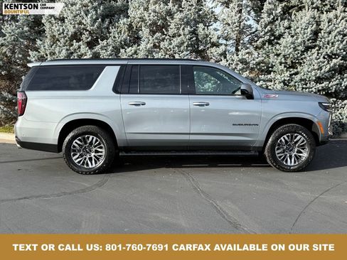 Used 2025 Chevrolet Suburban Z71 image 11