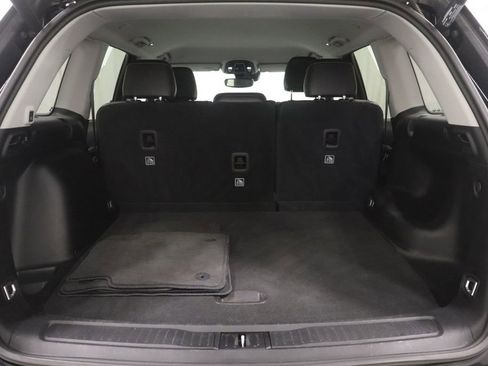 Used 2023 Jeep Grand Cherokee Limited w/ Black Appearance Package image 19