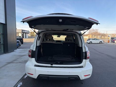 Used 2019 Nissan Armada Platinum w/ Captain's Chairs Package image 8