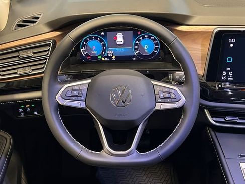 New 2026 Volkswagen Atlas SE FWD image 12