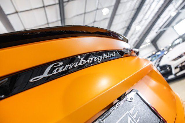 Used 2022 Lamborghini Urus AWD/4WD image 25