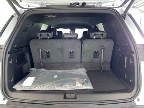 New 2026 Chevrolet Traverse LT w/ Midnight/Sport Edition AWD/4WD image 19