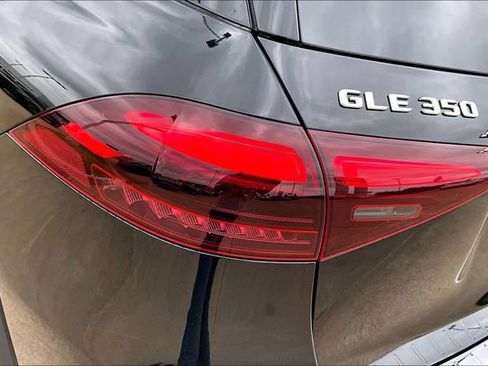 Used 2025 Mercedes-Benz GLE 350 4MATIC image 32