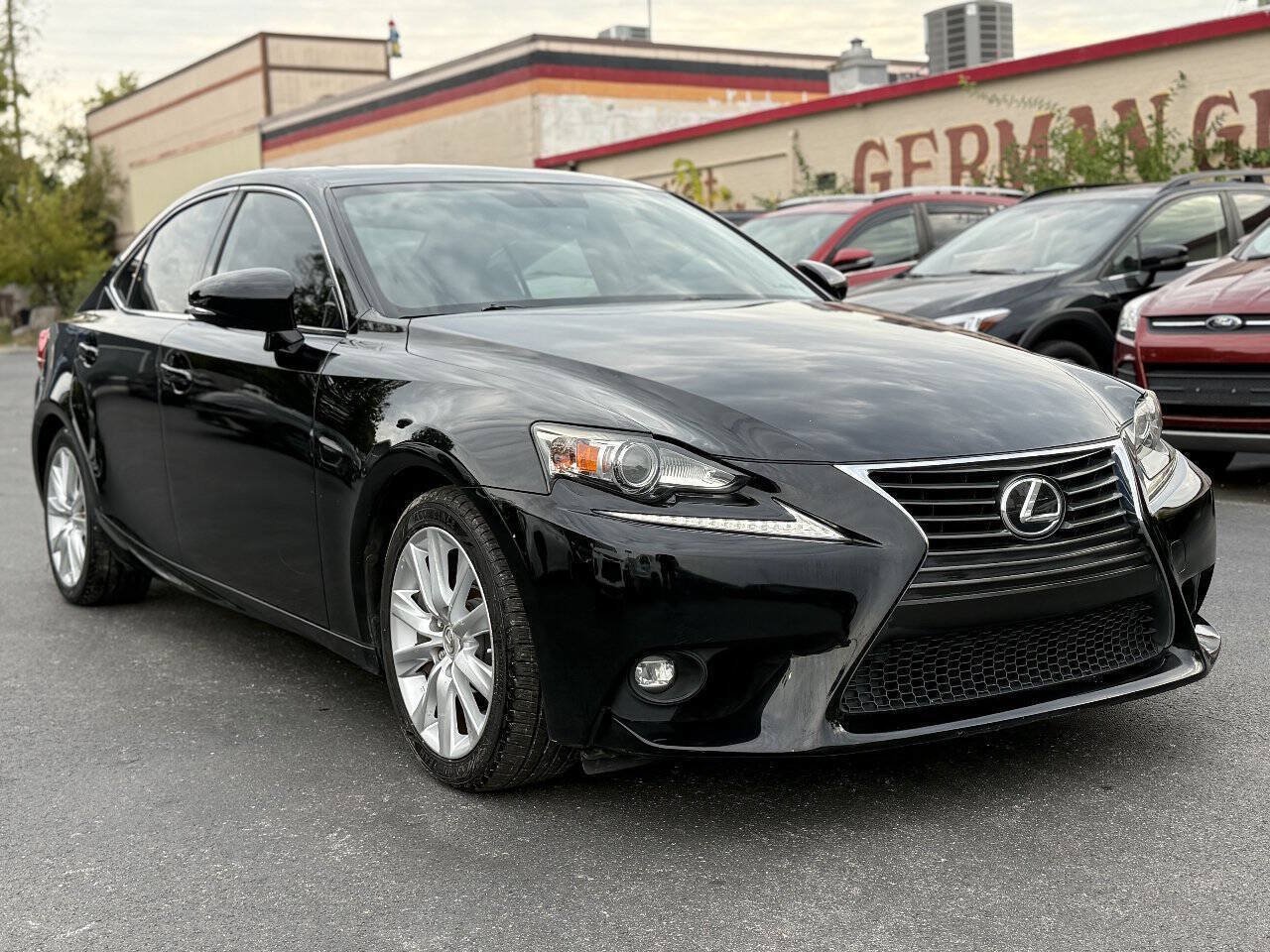 Used 2016 Lexus IS 200t RWD image 7
