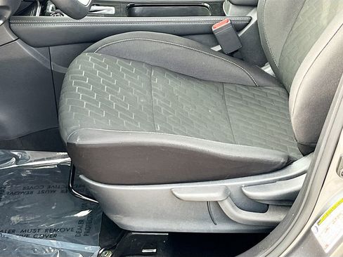 Used 2023 Nissan Kicks SV image 17