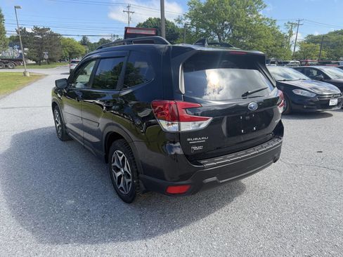 Used 2019 Subaru Forester Premium w/ All-Weather Package AWD/4WD image 3