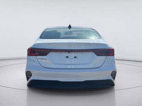 Used 2024 Kia Forte LXS FWD image 5