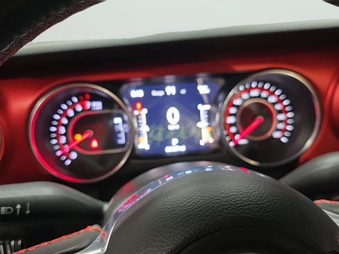 Used 2022 Jeep Gladiator Rubicon w/ Trailer Tow Package image 9