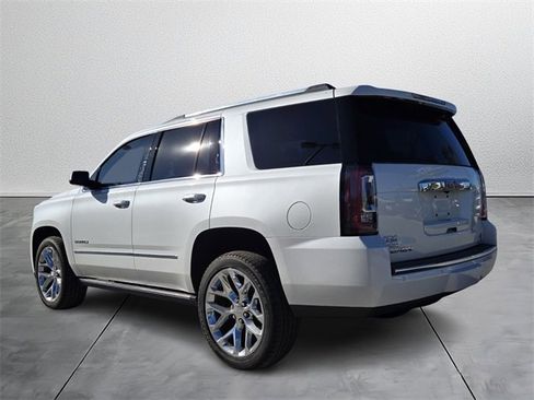 Used 2020 GMC Yukon Denali w/ Denali Premium Package image 3