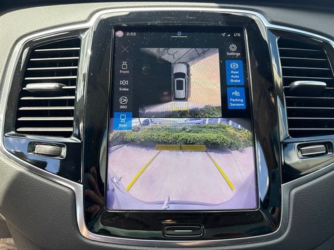 Certified 2024 Volvo XC90 B6 Ultimate w/ Protection Package Premier AWD/4WD image 17