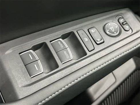 Used 2025 Honda Accord Sport image 19