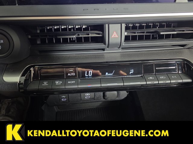 Used 2025 Toyota Prius LE FWD image 19