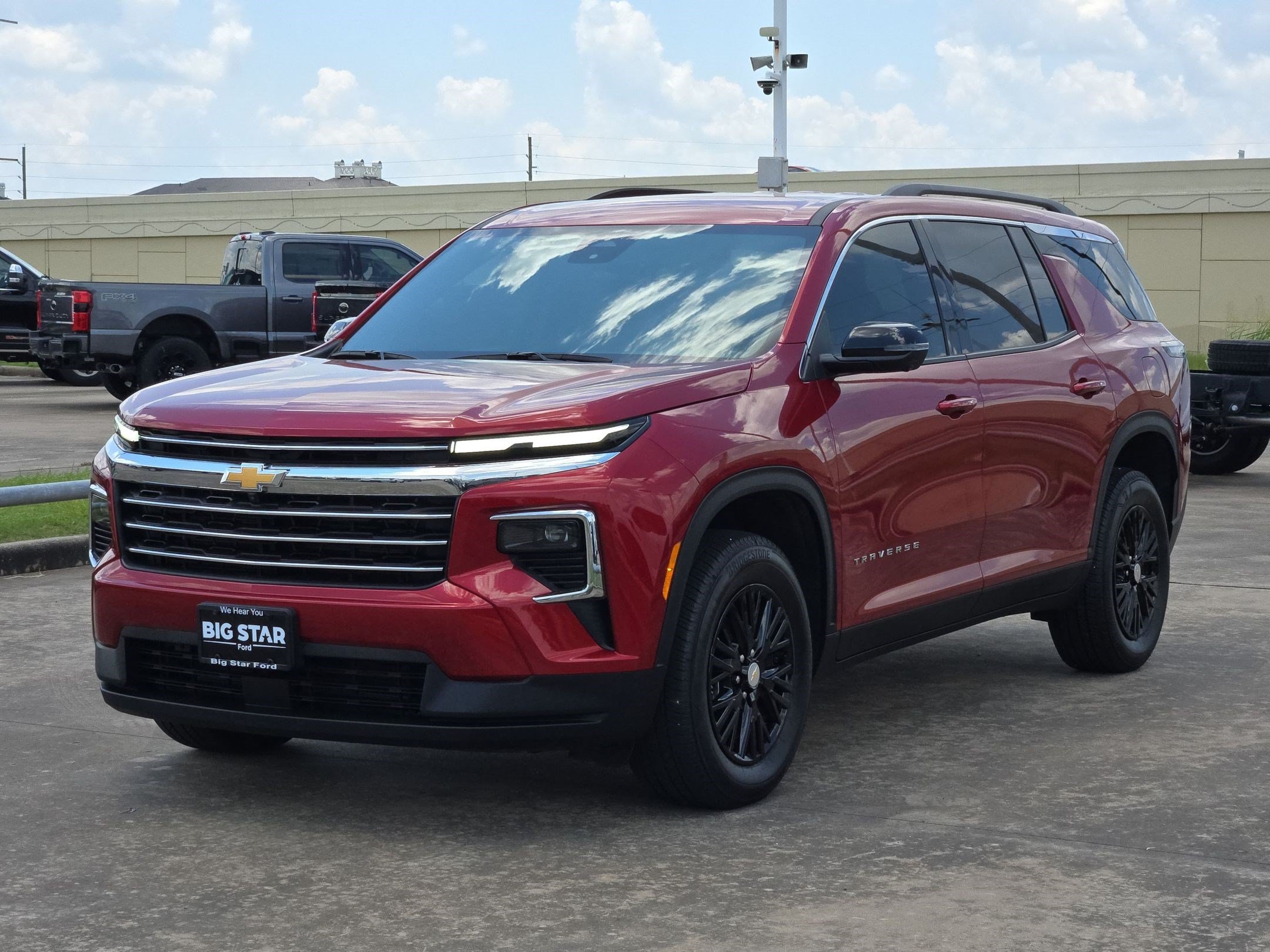 Used 2026 Chevrolet Traverse LT w/ Driver Confidence Package FWD image 8