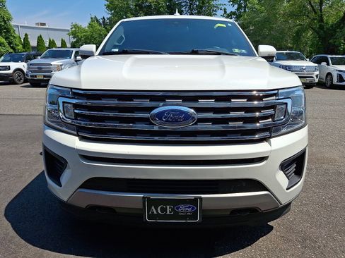 Used 2020 Ford Expedition XLT w/ Equipment Group 202A AWD/4WD image 2