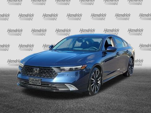 Used 2023 Honda Accord Touring image 3
