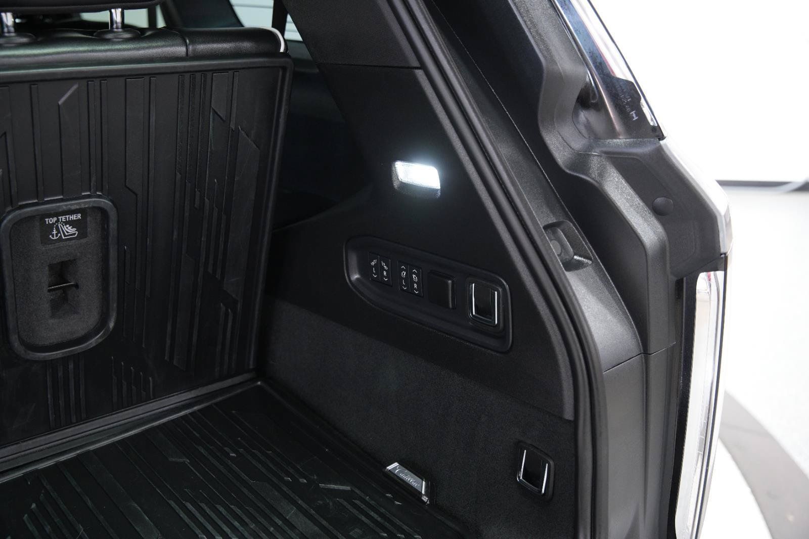 Used 2026 Cadillac Vistiq Platinum w/ LPO, Floor Liner Package AWD/4WD image 20