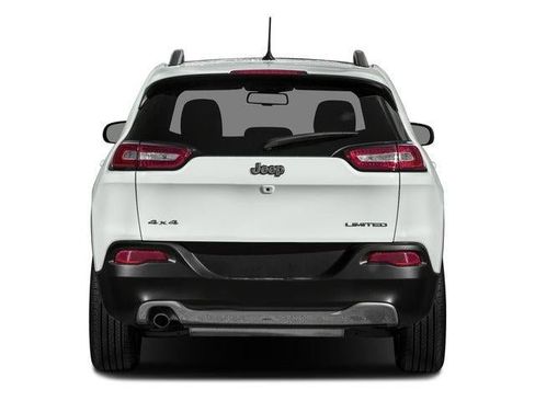 Used 2017 Jeep Cherokee Limited FWD image 5