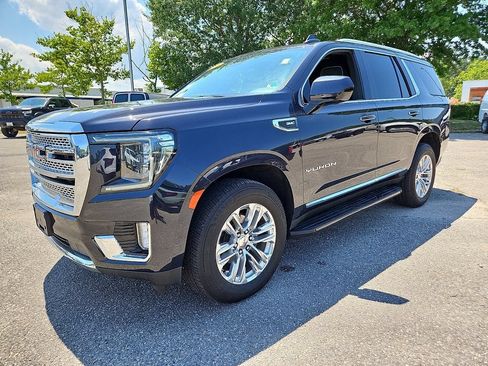Certified 2023 GMC Yukon SLT AWD/4WD image 1