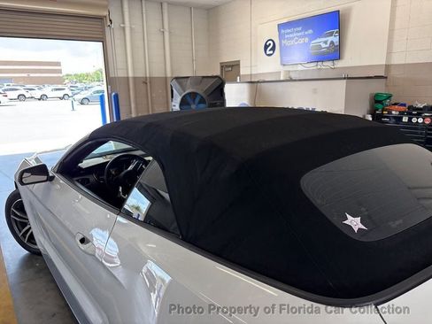 Used 2017 Ford Mustang Premium RWD image 12