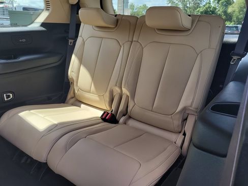 Used 2021 Jeep Grand Cherokee L Limited RWD image 13