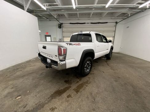 Used 2023 Toyota Tacoma TRD Off-Road w/ Black Out Package (TMS) image 6
