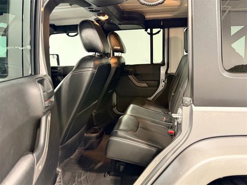 Used 2017 Jeep Wrangler Unlimited Sport image 13