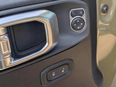 New 2026 Jeep Gladiator Sport image 10