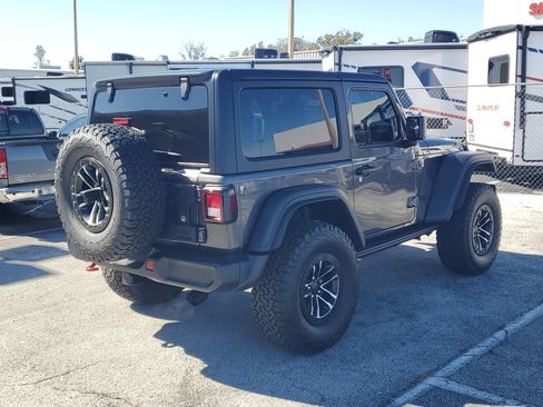 Used 2025 Jeep Wrangler Willys image 4