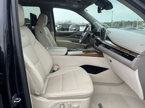 Certified 2023 Cadillac Escalade Premium Luxury Platinum AWD/4WD image 17