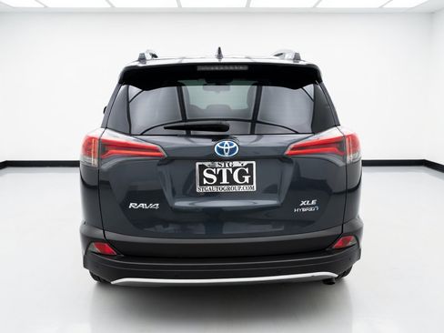 Used 2016 Toyota RAV4 XLE w/ Convenience Package AWD/4WD image 5