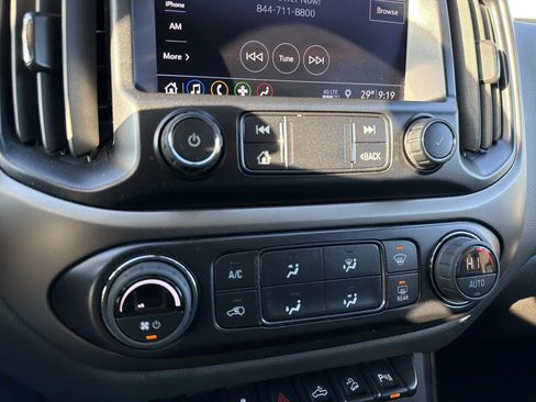 Used 2022 Chevrolet Colorado Z71 image 21