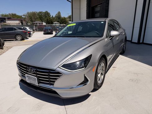 Used 2021 Hyundai Sonata SE FWD image 3