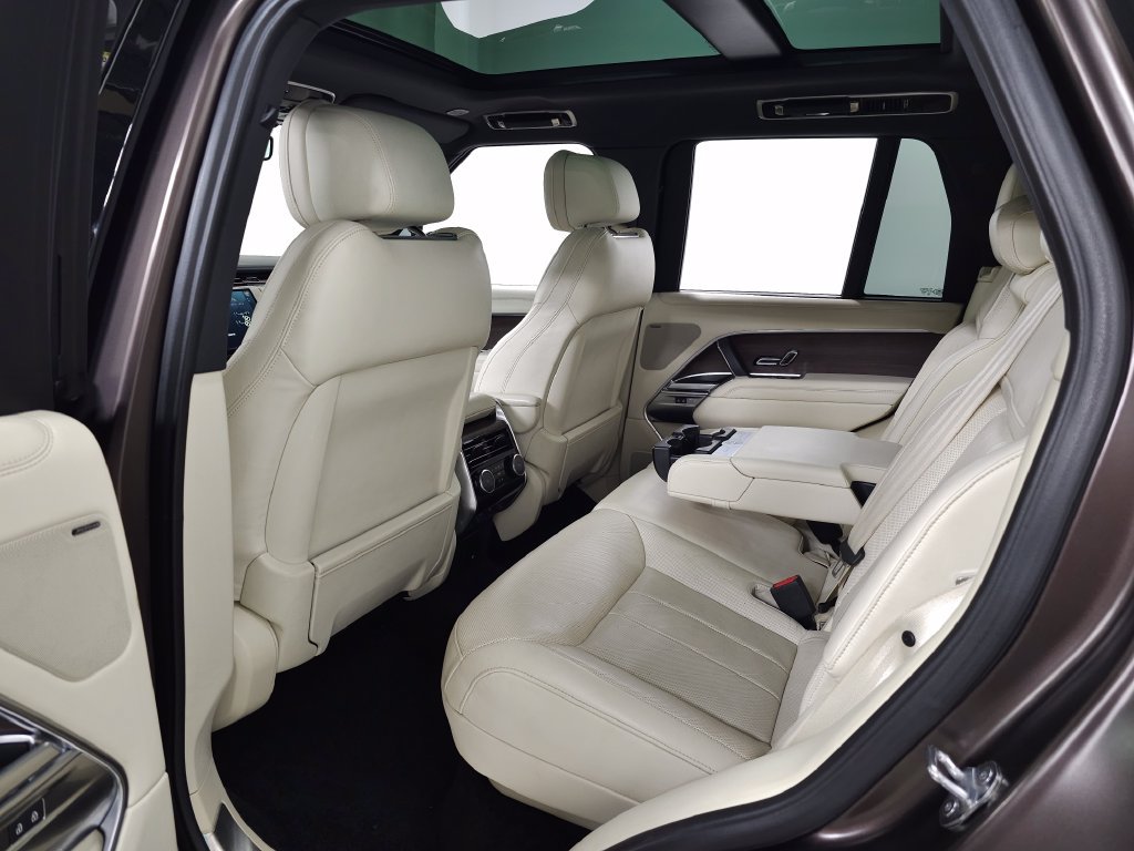 Used 2023 Land Rover Range Rover SE AWD/4WD image 41
