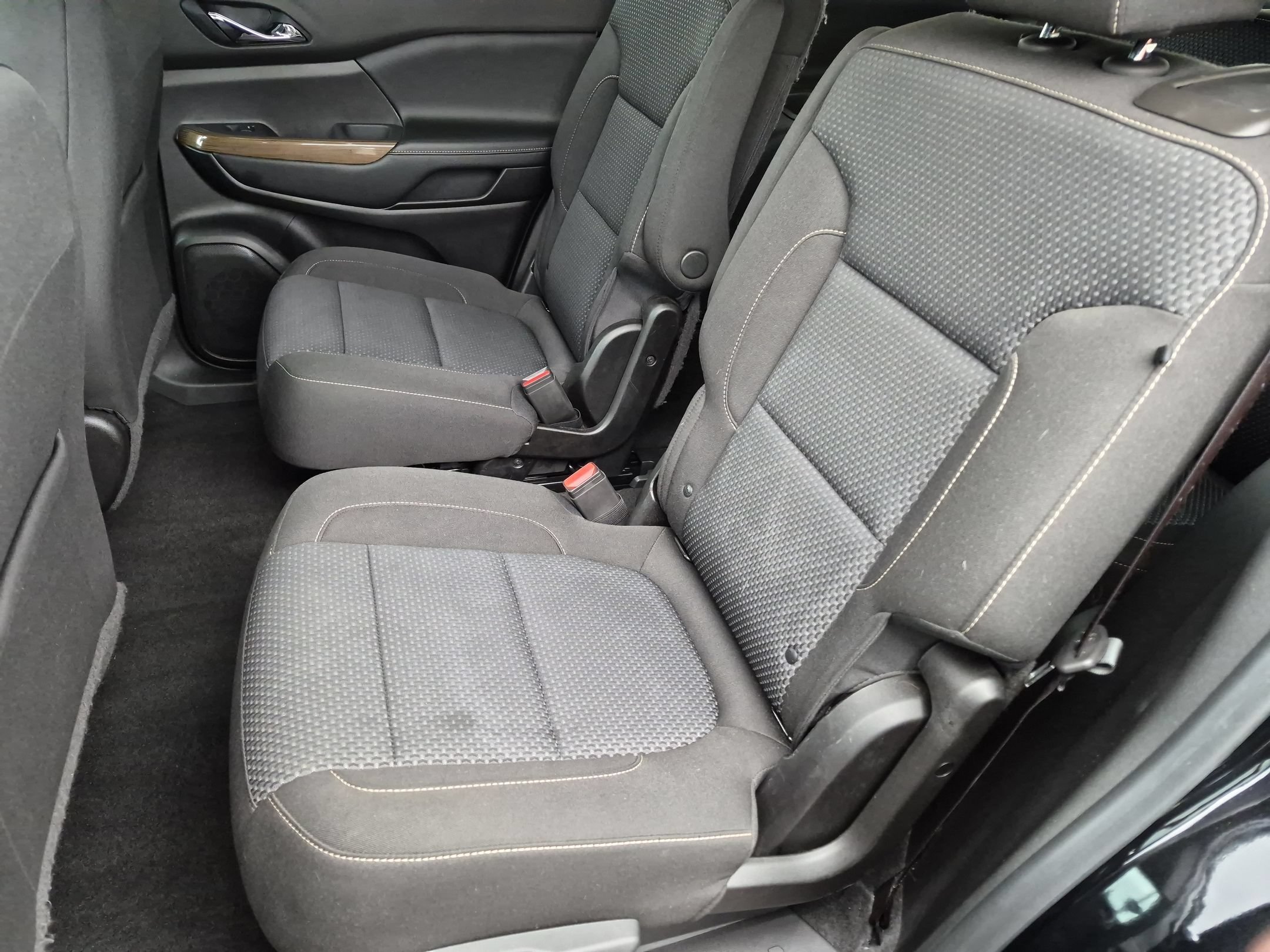 Certified 2021 GMC Acadia SLE w/ Driver Convenience Package FWD image 25