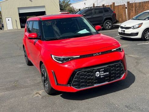 Certified 2025 Kia Soul GT-Line w/ GT-Line Technology Package FWD image 5