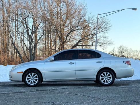 Used 2004 Lexus ES 330 image 2