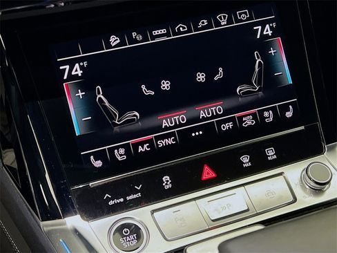 Used 2024 Audi Q8 e-tron Prestige image 18