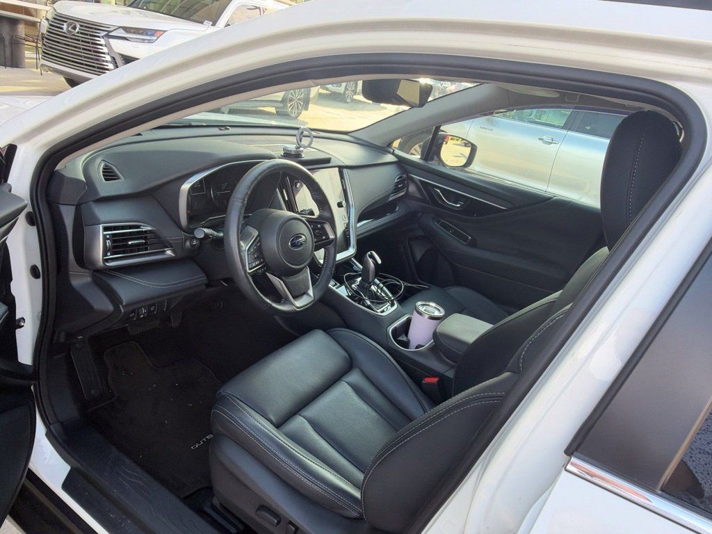 Used 2023 Subaru Outback Limited AWD/4WD image 3