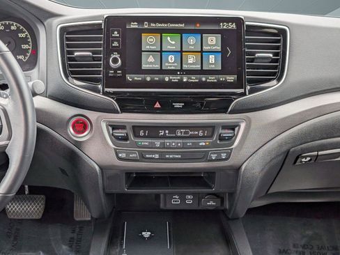 Used 2025 Honda Ridgeline Sport image 28