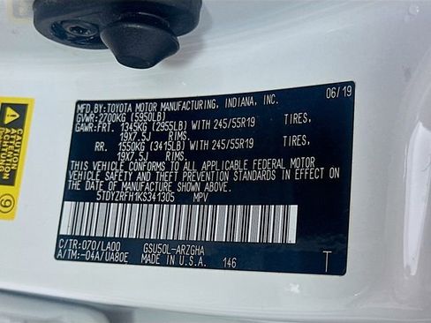 Used 2019 Toyota Highlander Limited FWD image 32