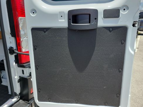 Used 2025 RAM ProMaster 2500 w/ U-Haul Equipment Group FWD image 15