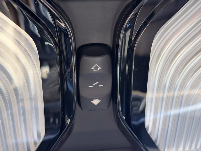 Used 2021 BMW X5 sDrive40i w/ Premium Package 2 RWD image 40