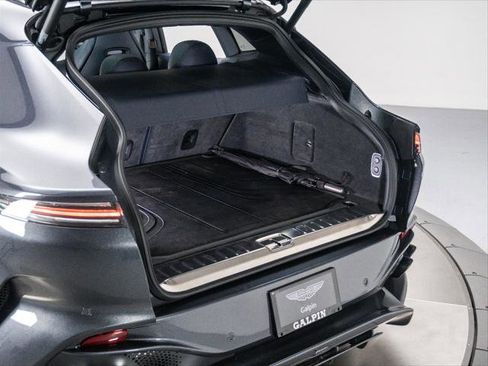 Used 2025 Aston Martin DBX 707 image 32