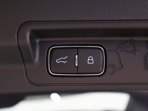 Used 2023 Ford Explorer XLT w/ Equipment Group 202A image 20