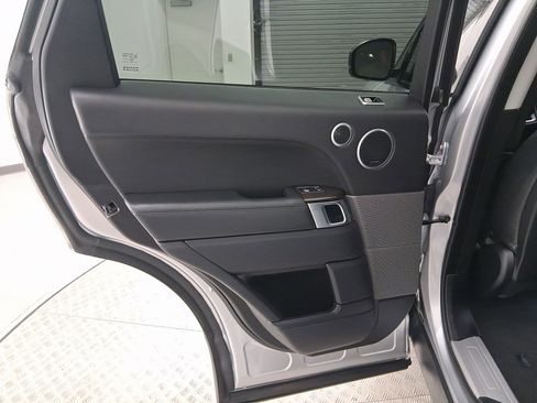 Used 2018 Land Rover Range Rover Sport HSE Dynamic image 31