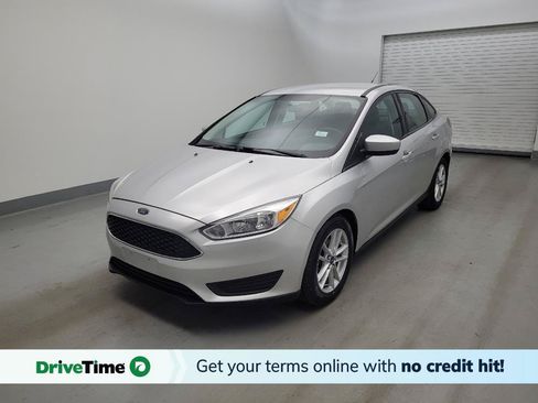 Used 2018 Ford Focus SE FWD image 1