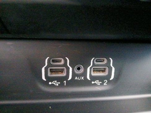 Used 2020 RAM 3500 Laramie image 15