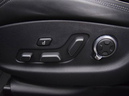 Used 2023 Genesis GV70 3.5T Sport w/ Sport Prestige Package AWD/4WD image 27
